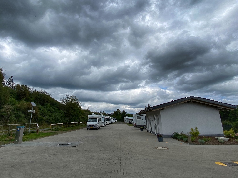 Wohnmobilpark Vulkaneifel mit Dachzelt